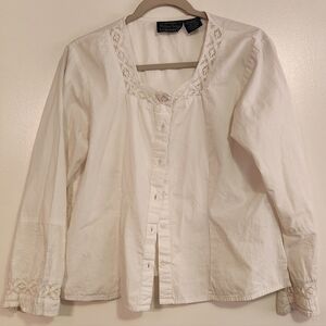 Willow Ridge White Lace Detail Blouse
